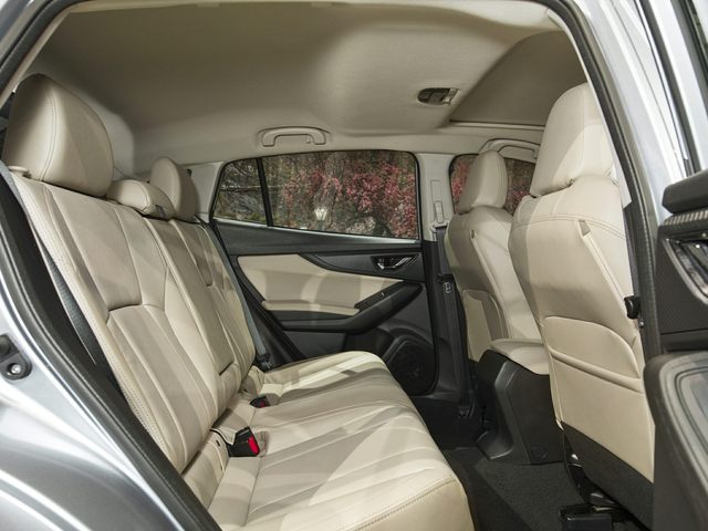 http://images.dealer.com/autodata/us/640/2019/USC90SUC042D0/USC70SUC042C01352.jpg