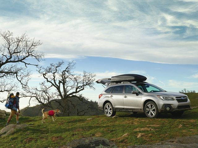 http://images.dealer.com/autodata/us/640/2019/USC90SUS311C0/USC80SUS311A01295.jpg