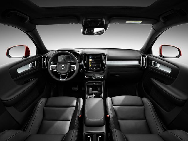 http://images.dealer.com/autodata/us/640/2019/USC90VOS052A0/CAC90VOS052A01350.jpg