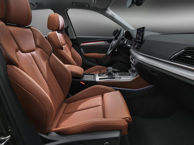 2021 Audi Q5 Front Seat