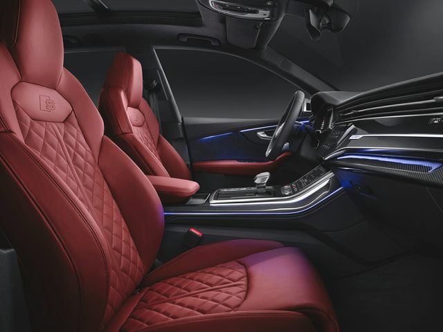 2021 Audi SQ8 Front Seat