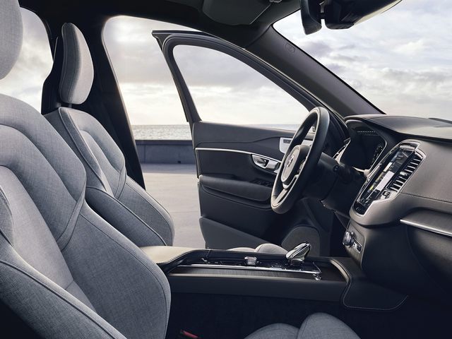 2021 Volvo XC90 Front Seats