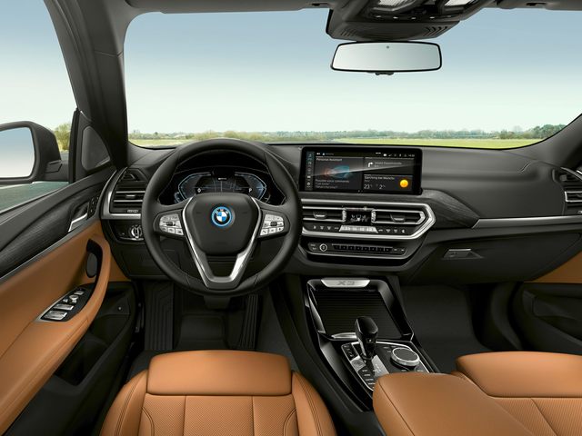 2023 BMW X3 Interior