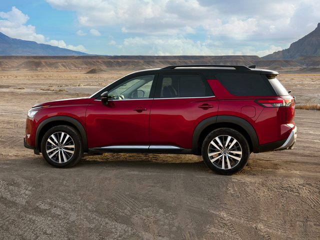 http://images.dealer.com/autodata/us/640/2022/USD20NIS071C0/USD20NIS072D01302.jpg
