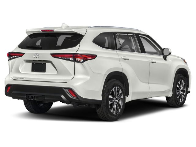 2022 Toyota Highlander XLE photo 2