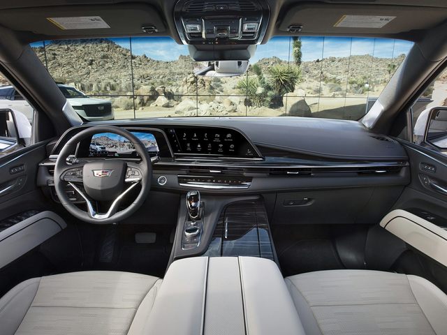Interior dashboard view of the 2023 Cadillac Escalade, available in Thousand Oaks