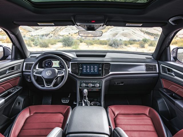 2023 Volkswagen Atlas Cross Sport Front Seat
