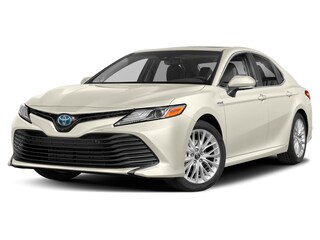 2020 Toyota Camry Hybrid XLE Sedan