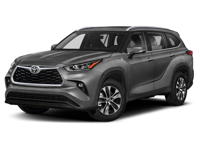 Used 2021 Toyota Highlander XLE SUV for sale in Houston