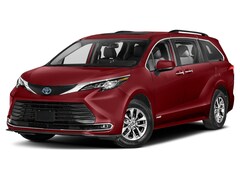 Used 2021 Toyota Sienna XLE Van near Boerne, TX