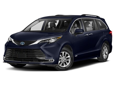 2021 Toyota Sienna XLE 8 Passenger Van