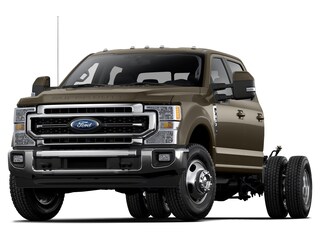 2022 Ford F-350 Chassis LARIAT Truck Crew Cab