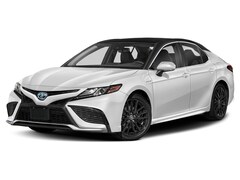 2022 Toyota Camry Hybrid XSE Sedan
