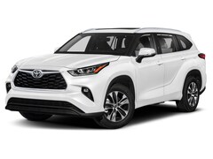 New 2022 Toyota Highlander near Canton, OH