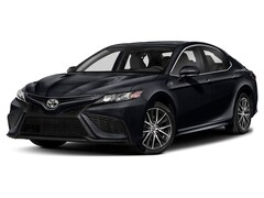 Used 2024 Toyota Camry SE Sedan near Seguin, TX
