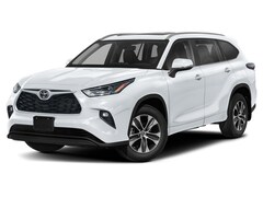 Used 2024 Toyota Highlander XLE SUV near Fort Bliss, TX