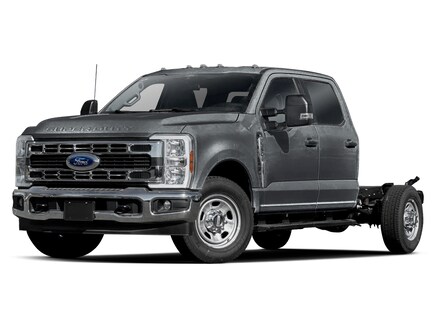 2026 Ford Super Duty F-350 Lariat w/NXG XSD 9' Hauler Body Chassis
