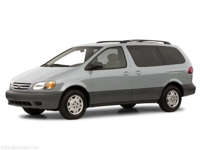 2001 Toyota Sienna CE's photo