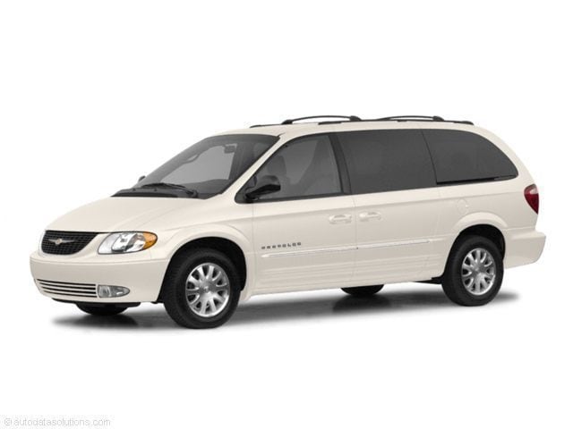 2002 Chrysler Town & Country's photo