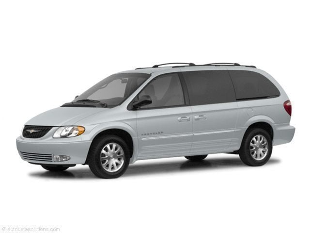 2002 Chrysler Town & Country's photo