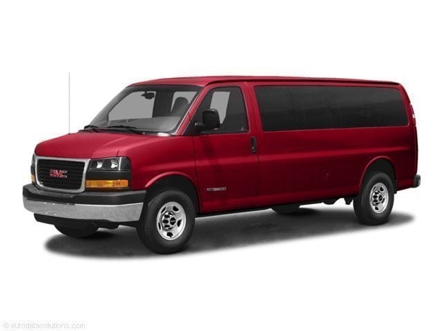 2003 GMC Savana's photo