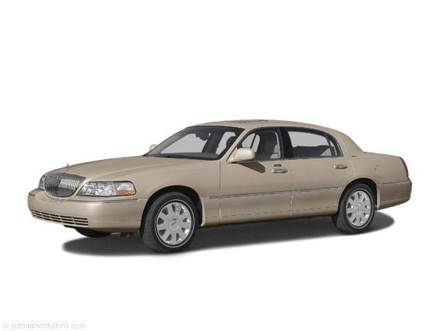 2004 Lincoln Town Car Ultimate's photo