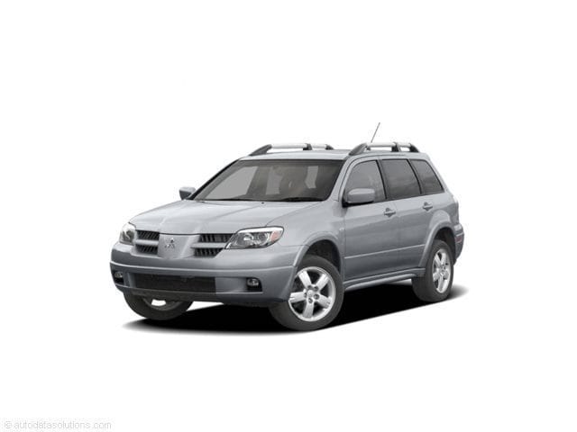 2004 Mitsubishi Outlander XLS's photo