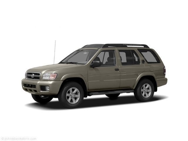 2004 Nissan Pathfinder SE's photo