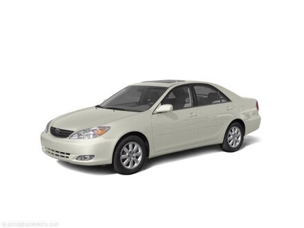 2004 Toyota Camry XLE Sedan