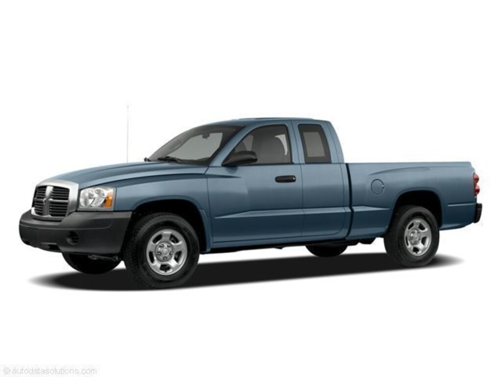 Used 2005 Dodge Dakota ST Club Cab