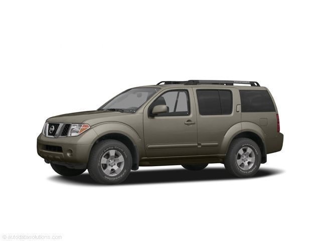 2005 Nissan Pathfinder SE 4X4's photo