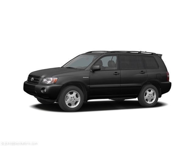 2005 Toyota Highlander Base Hero Image