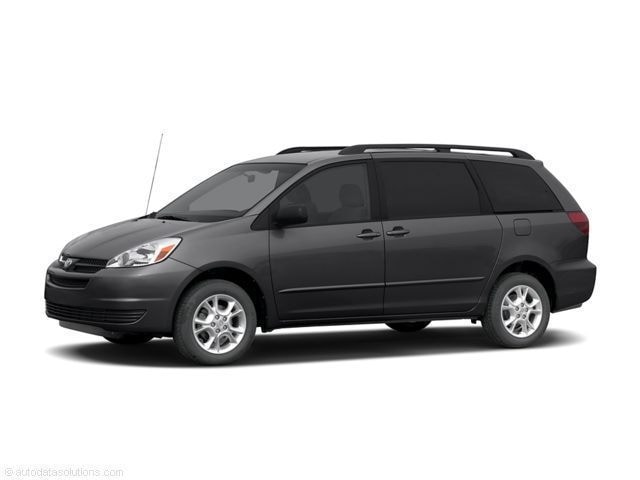 2005 Toyota Sienna LE's photo