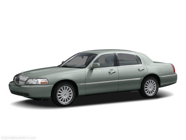 2006 Lincoln Town Car Signature L's photo