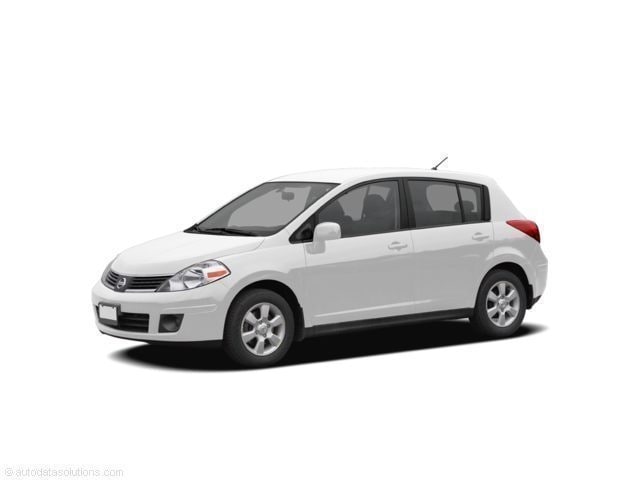 2007 Nissan Versa SL's photo
