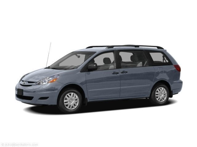 2007 Toyota Sienna CE's photo