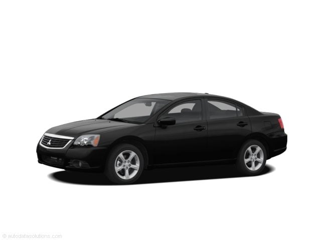 2010 Mitsubishi Galant SE's photo