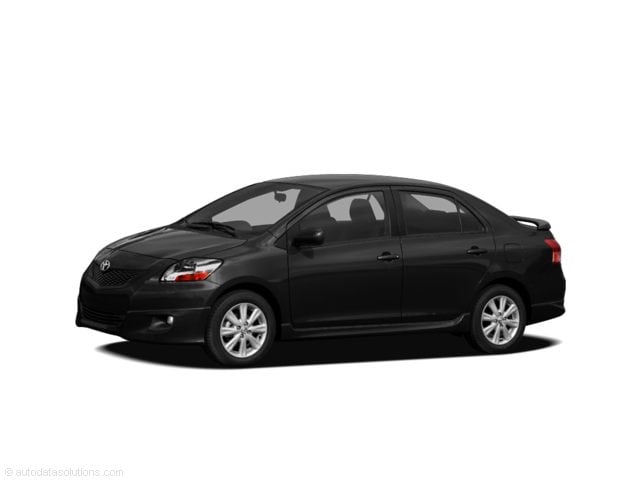 2010 Toyota Yaris's photo