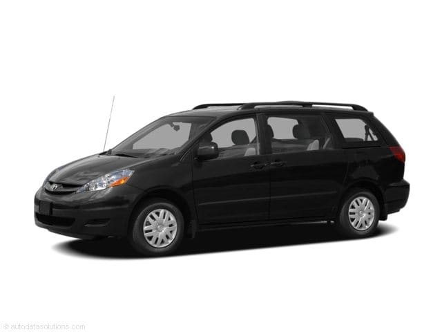 2010 Toyota Sienna XLE's photo