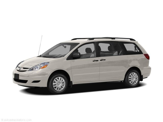 2010 Toyota Sienna XLE's photo