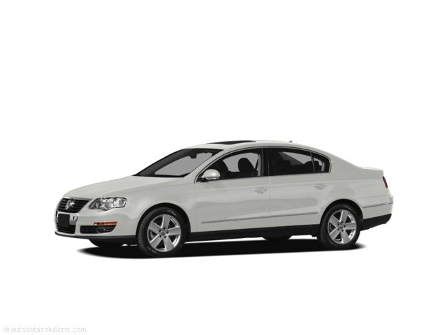 2010 Volkswagen Passat Komfort's photo