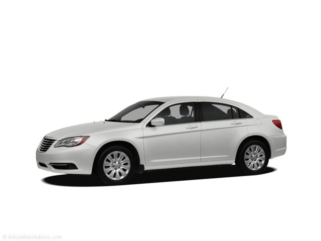 2011 Chrysler 200 LX's photo