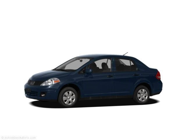 2011 Nissan Versa's photo