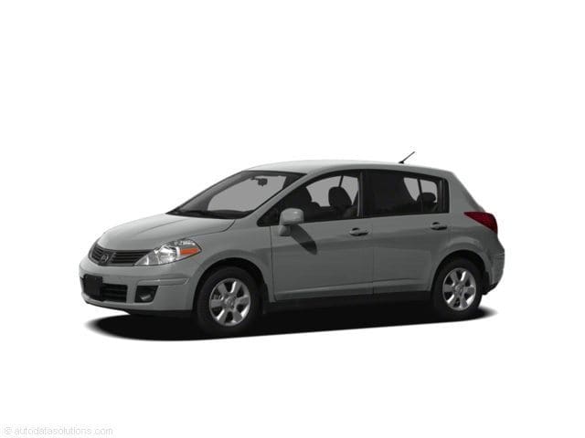 2011 Nissan Versa's photo