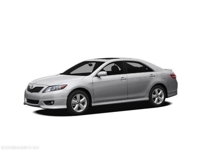 2011 Toyota Camry SE Hero Image