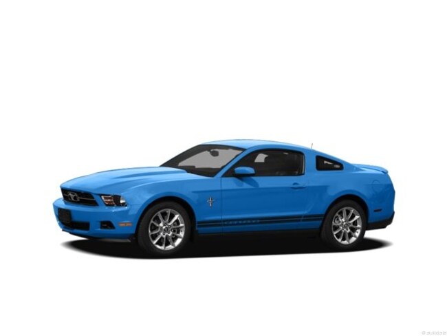 2012 Ford Mustang V6 Premium Coupe
