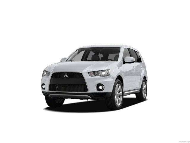 2012 Mitsubishi Outlander ES 2WD's photo
