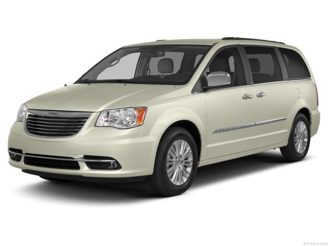2013 Chrysler Town & Country Limited's photo