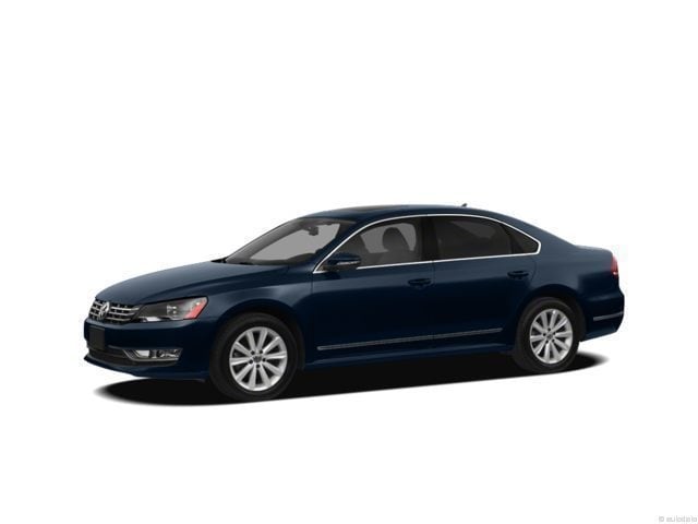 2013 Volkswagen Passat SE's photo