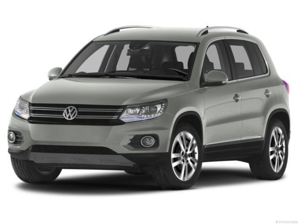 Used 2013 Volkswagen Tiguan SE w/Sunroof & Nav SUV